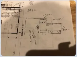 奥さまが手描きした、キッチンまわりの間取りのスケッチ